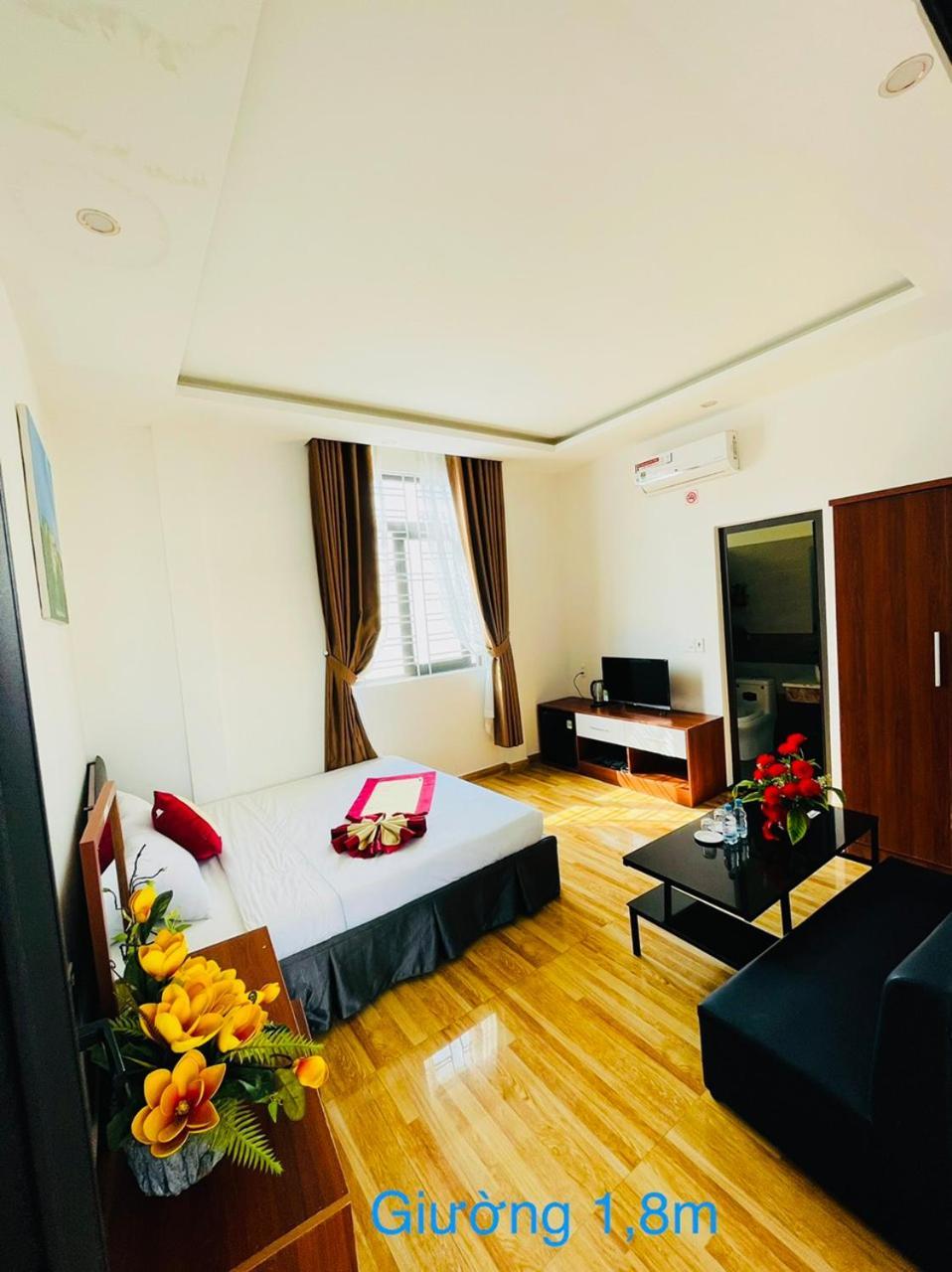 Sapphire Hotel Hue Exteriör bild