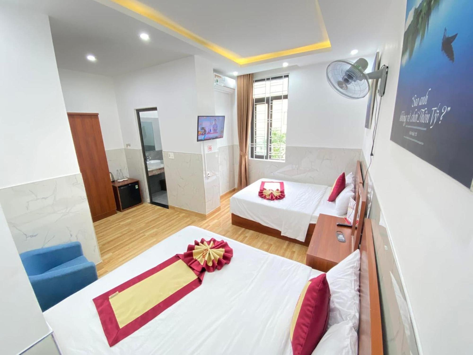Sapphire Hotel Hue Exteriör bild